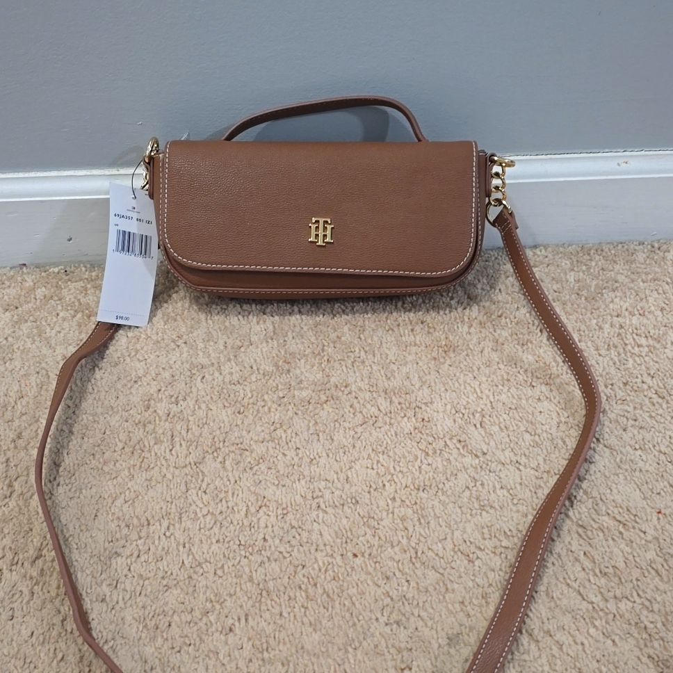 Brand New Tommy Hilfiger Purse
